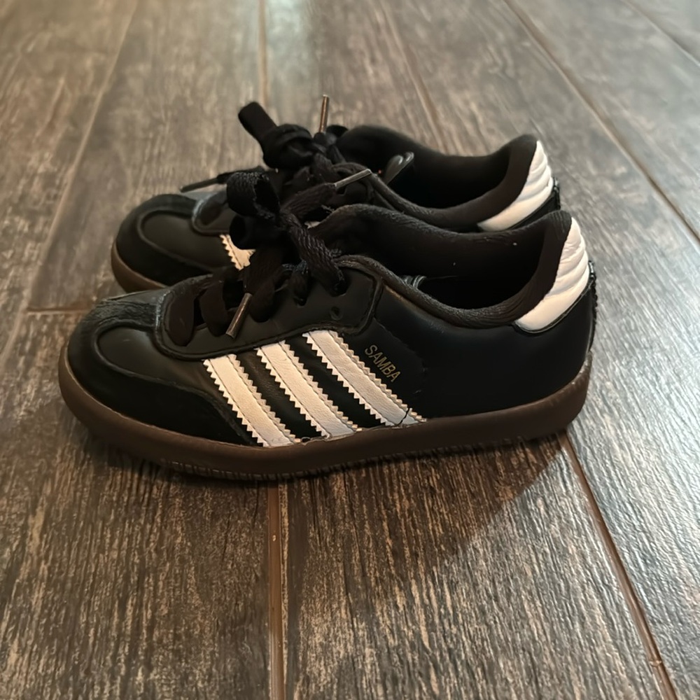 Toddler adidas sambas